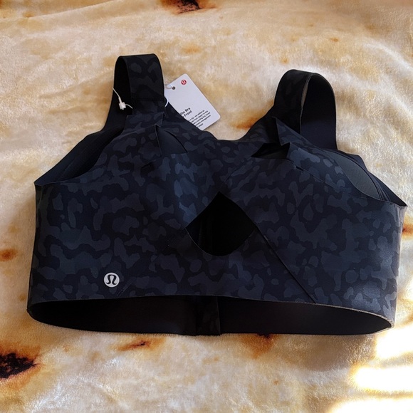 lululemon athletica Camo Black Sports Bra - Picture 6 of 14